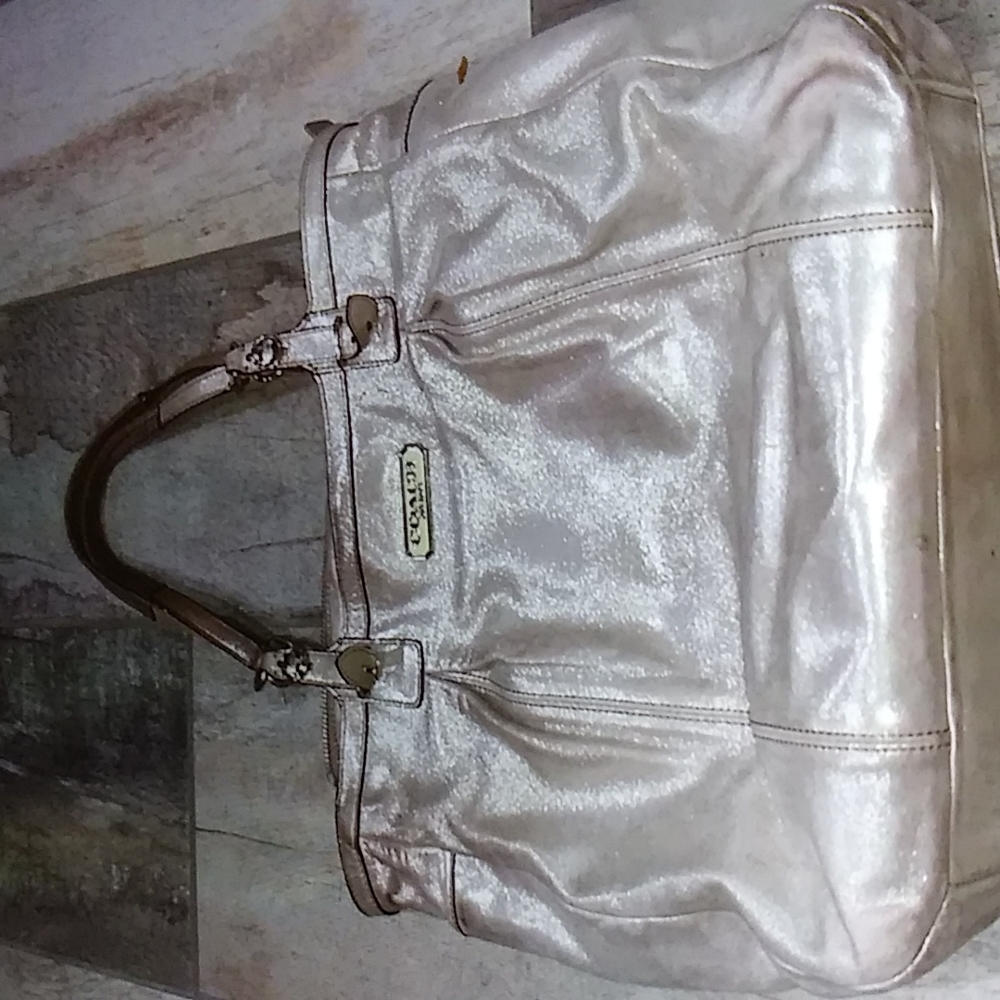 GUC. Vintage Authentic Coach gold tote.